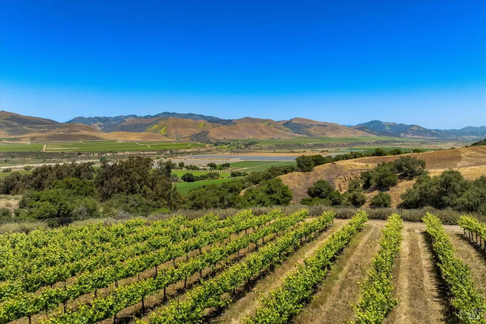 5533 Foxen Canyon Road Santa Maria, CA 93454