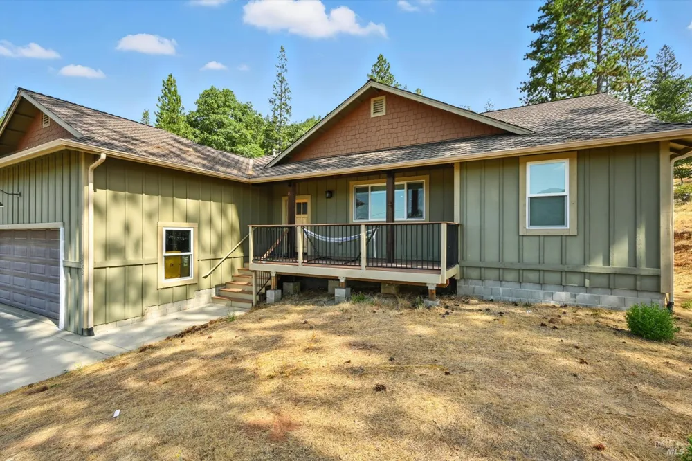 9482 Hoberg Drive S Cobb, CA 95426