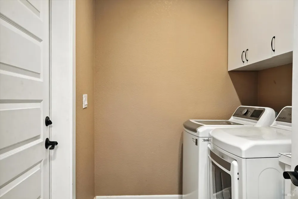 9482 Hoberg Drive S Cobb, CA 95426