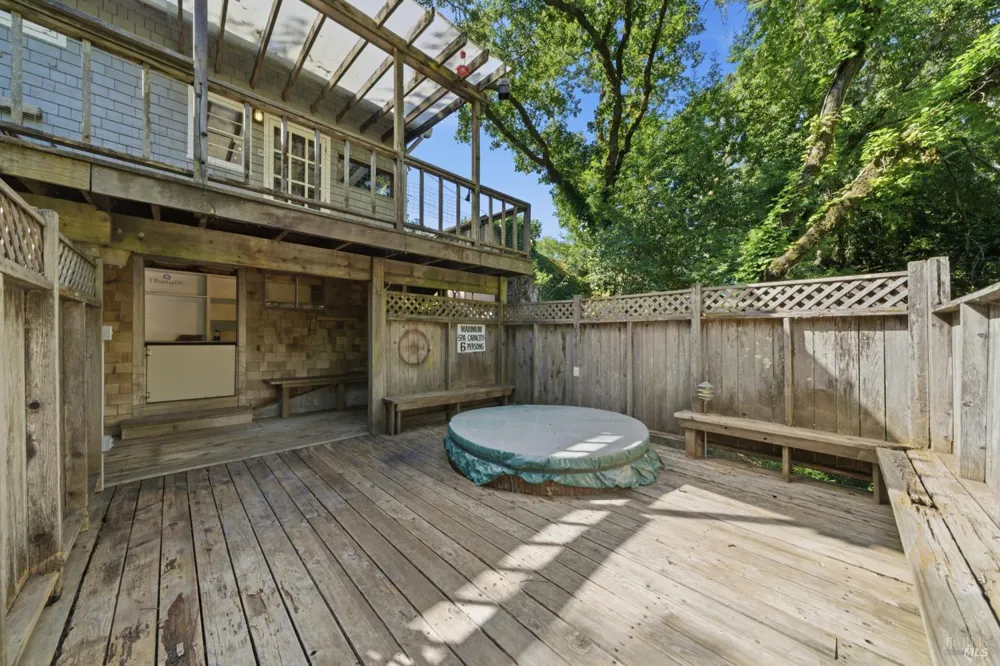 9222 Argonne Way Forestville, CA 95436