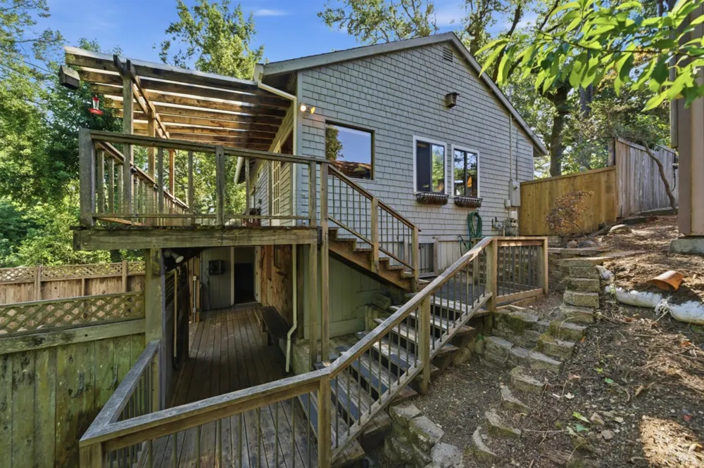 9222 Argonne Way Forestville, CA 95436