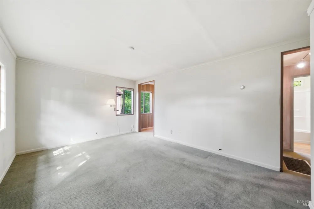 9222 Argonne Way Forestville, CA 95436