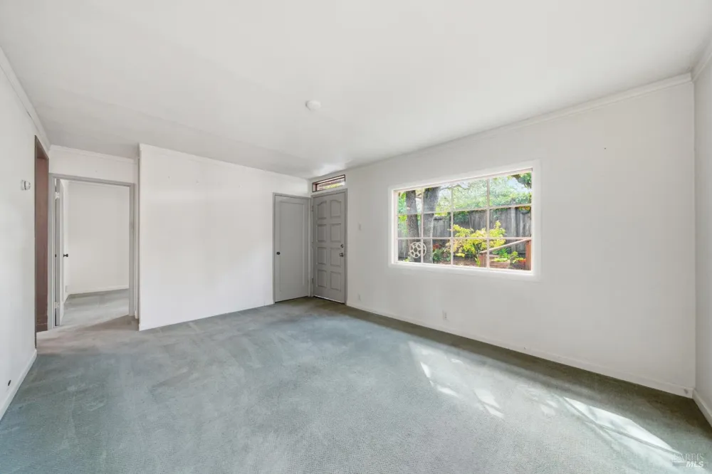 9222 Argonne Way Forestville, CA 95436