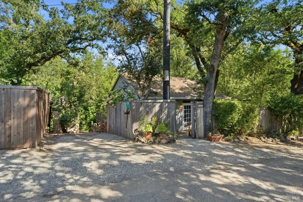 9222 Argonne Way Forestville, CA 95436