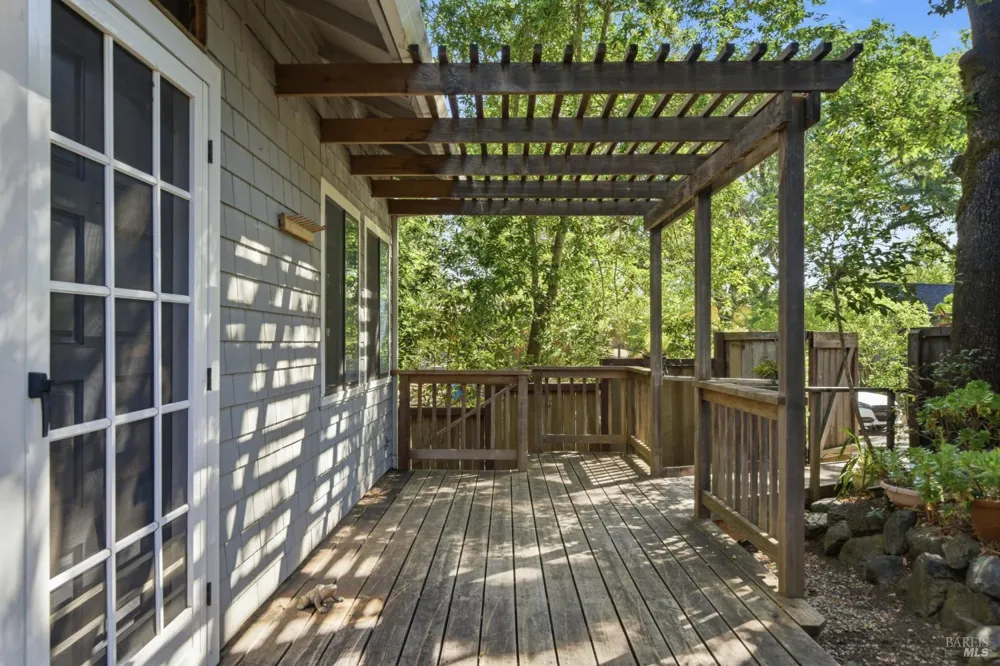 9222 Argonne Way Forestville, CA 95436