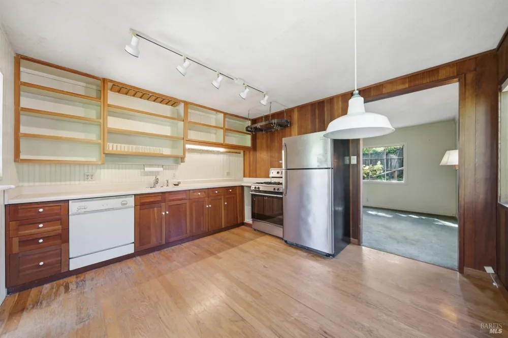 9222 Argonne Way Forestville, CA 95436
