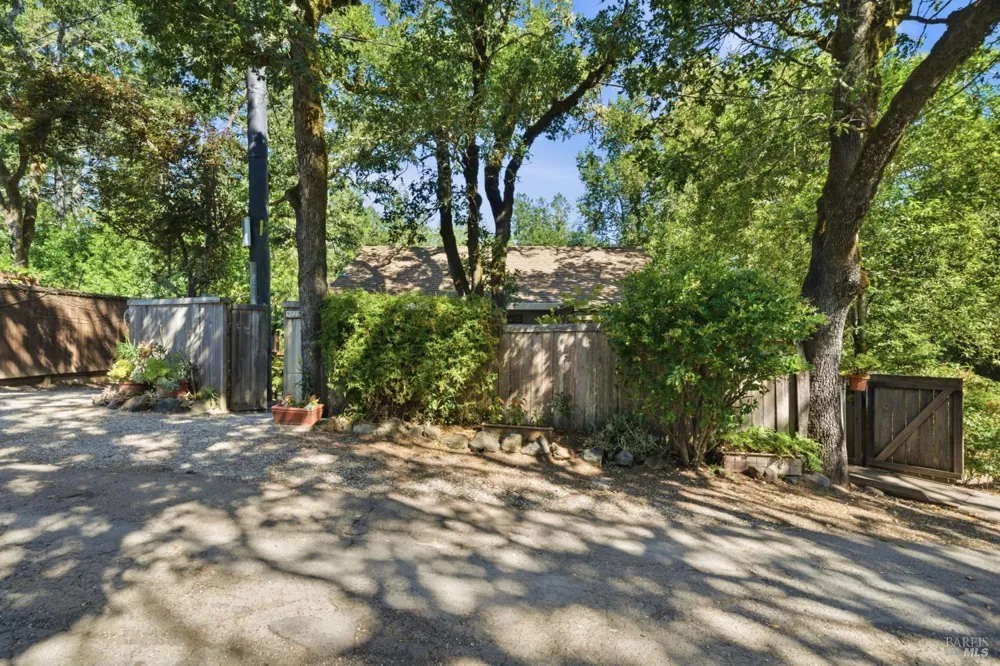 9222 Argonne Way Forestville, CA 95436