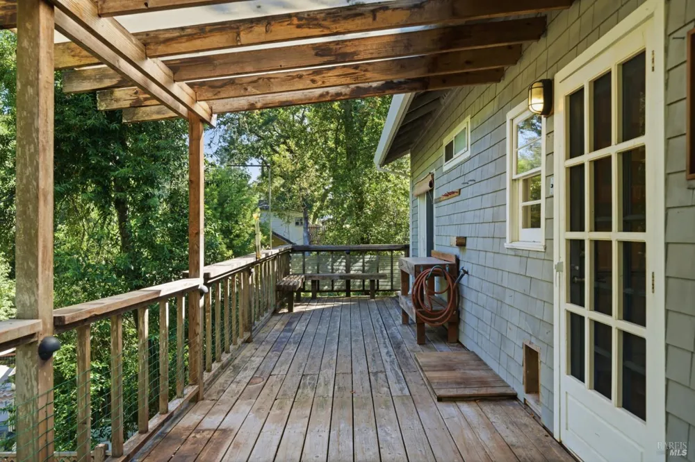 9222 Argonne Way Forestville, CA 95436