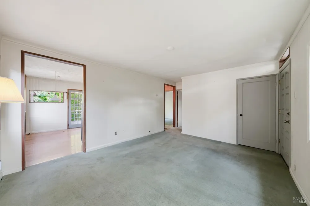 9222 Argonne Way Forestville, CA 95436