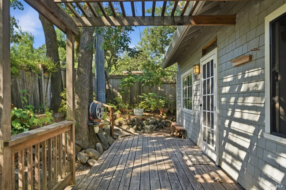 9222 Argonne Way Forestville, CA 95436