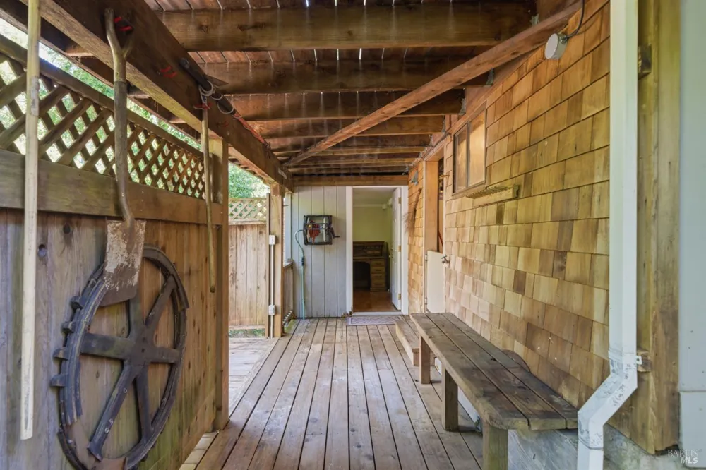 9222 Argonne Way Forestville, CA 95436