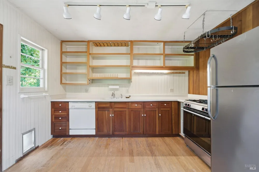 9222 Argonne Way Forestville, CA 95436