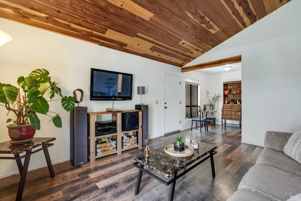6 Redwood Court ##6 Santa Rosa, CA 95409