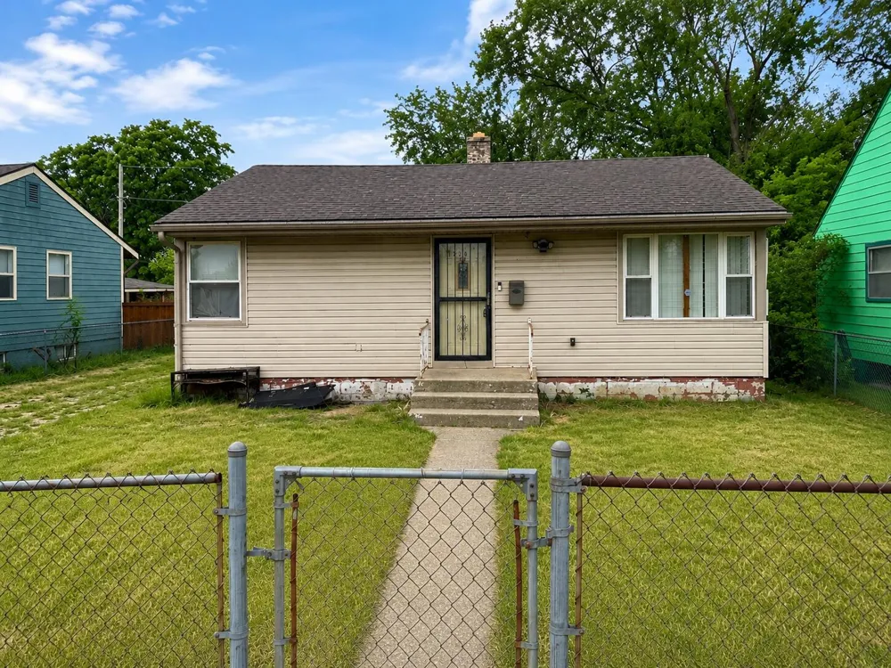 1224 Clay Street Gary, IN 46403