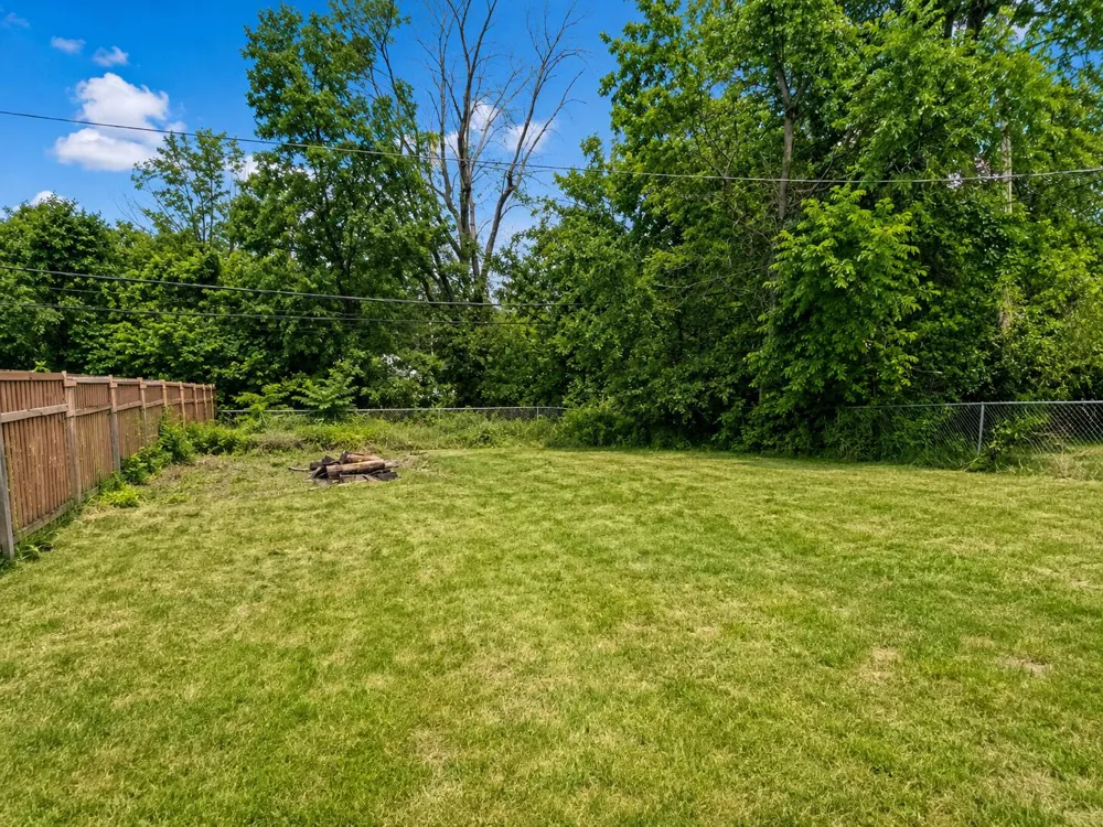 1224 Clay Street Gary, IN 46403