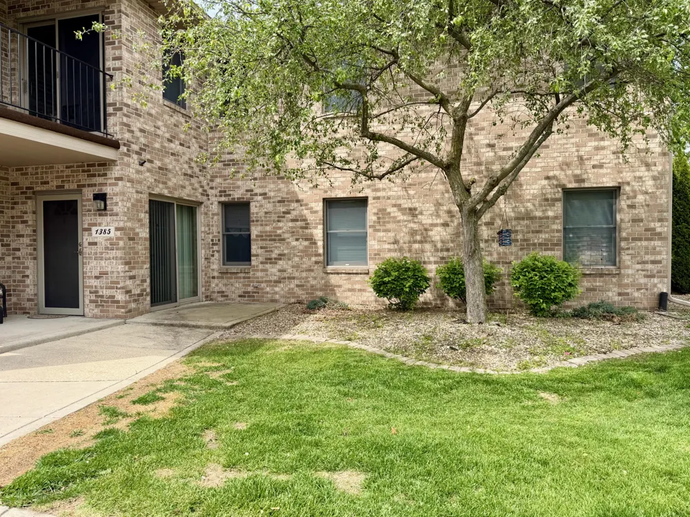 1385 Young Drive Crown Point, IN 46307