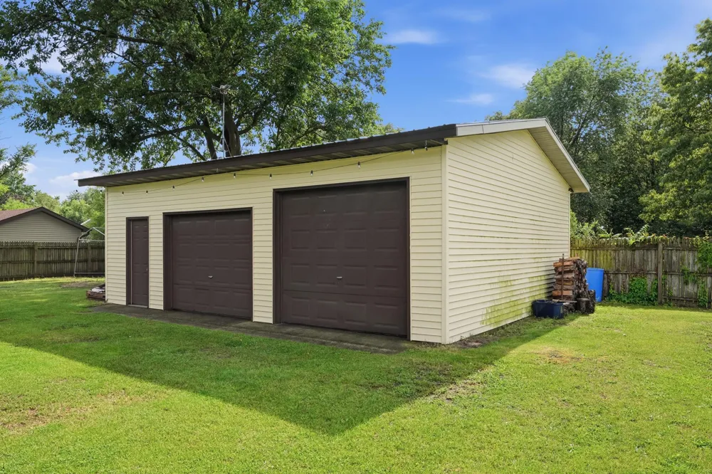 9978 388 W Lake Village, IN 46349