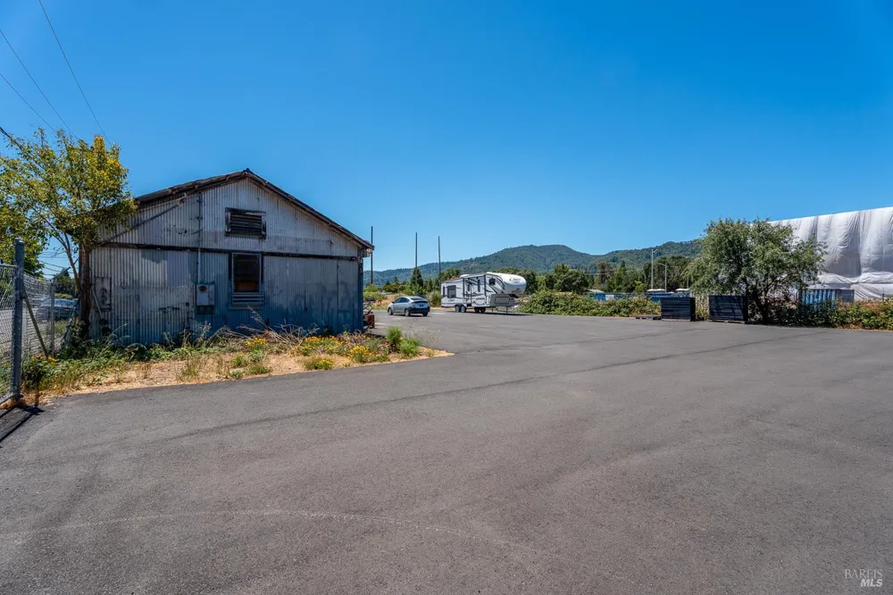 122 Leslie Street Ukiah, CA 95482