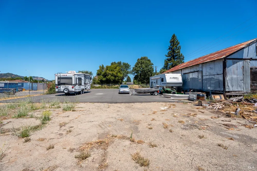 122 Leslie Street Ukiah, CA 95482