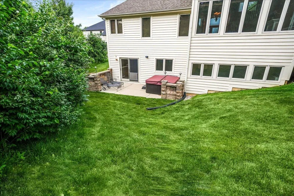 8751 Bridgewater Court Crown Point, IN 46307