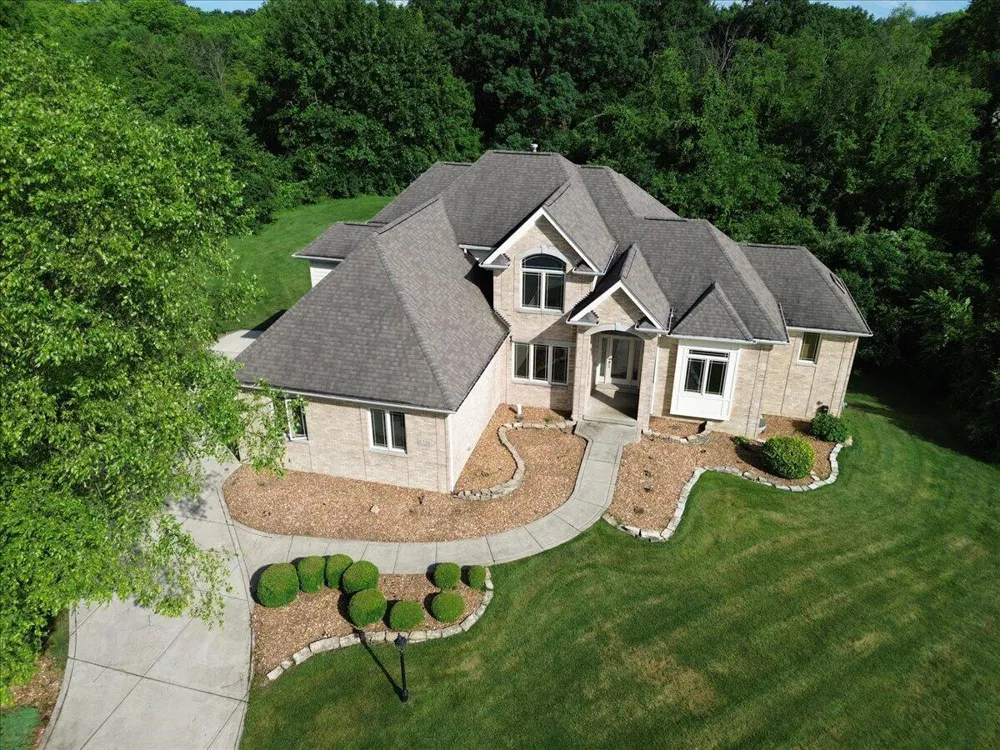 8751 Bridgewater Court Crown Point, IN 46307