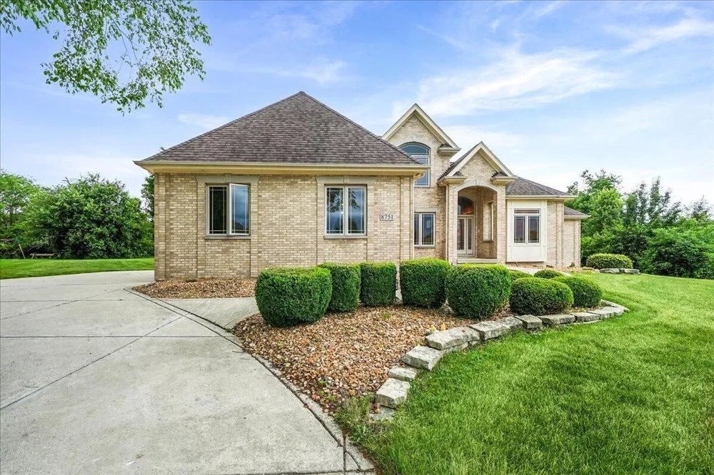 8751 Bridgewater Court Crown Point, IN 46307