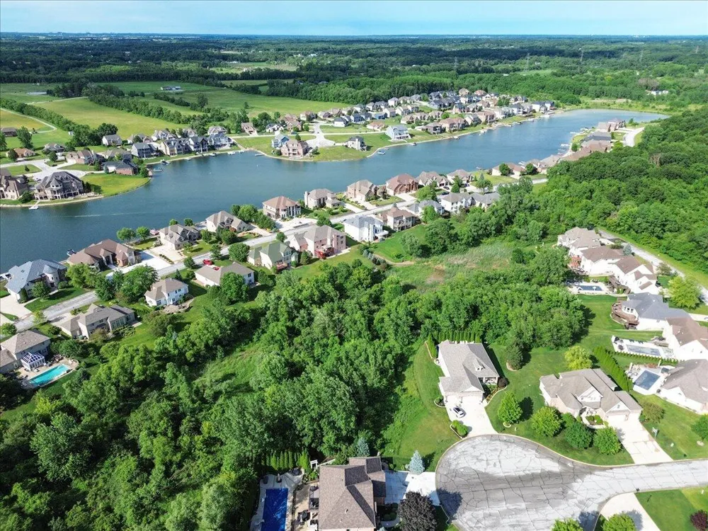 8751 Bridgewater Court Crown Point, IN 46307