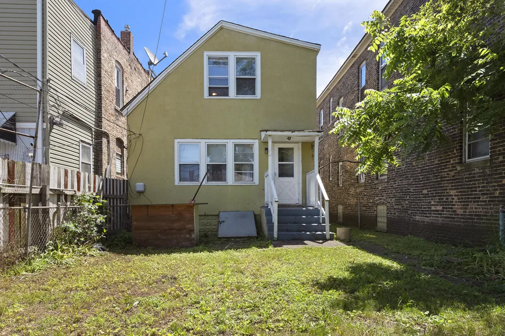 4916 Northcote Avenue East Chicago, IN 46312