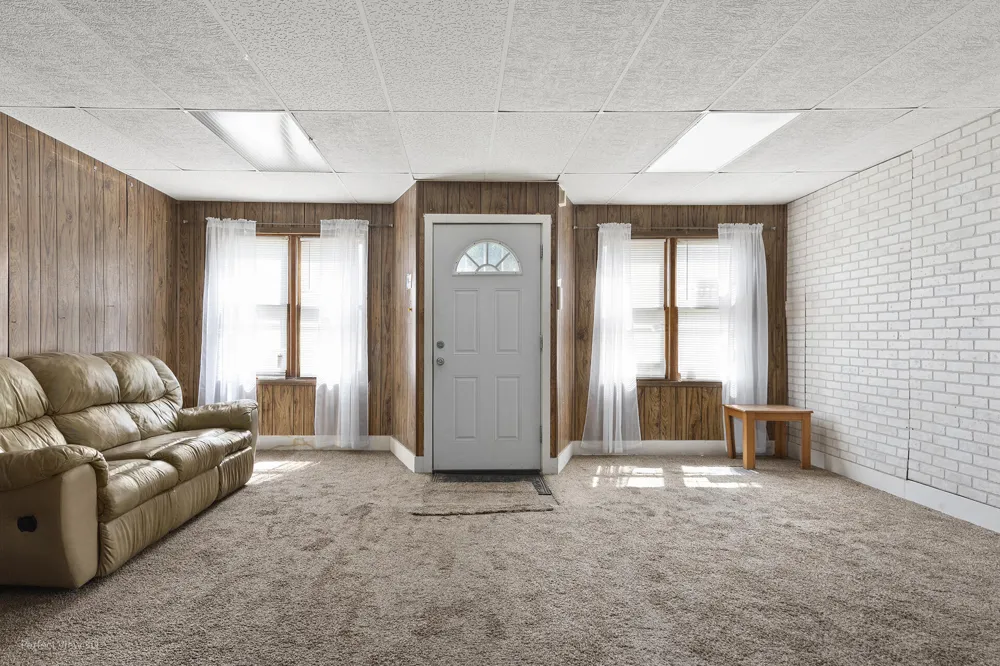4916 Northcote Avenue East Chicago, IN 46312