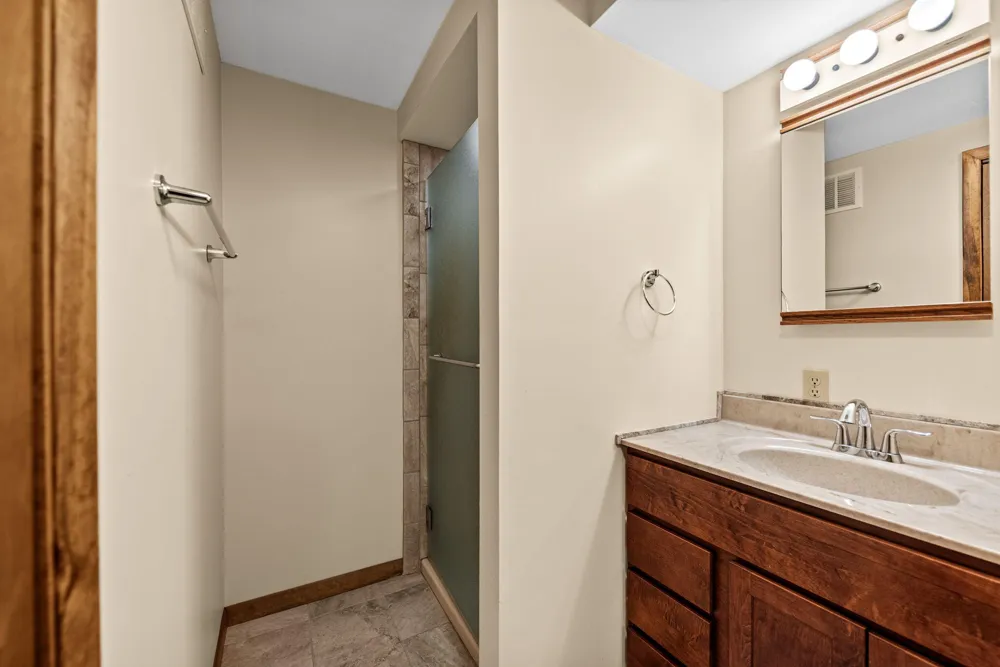 2499 Willowwood Avenue Valparaiso, IN 46383