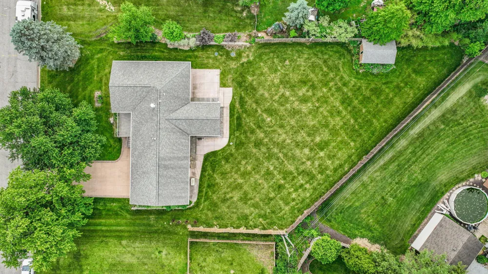 2499 Willowwood Avenue Valparaiso, IN 46383