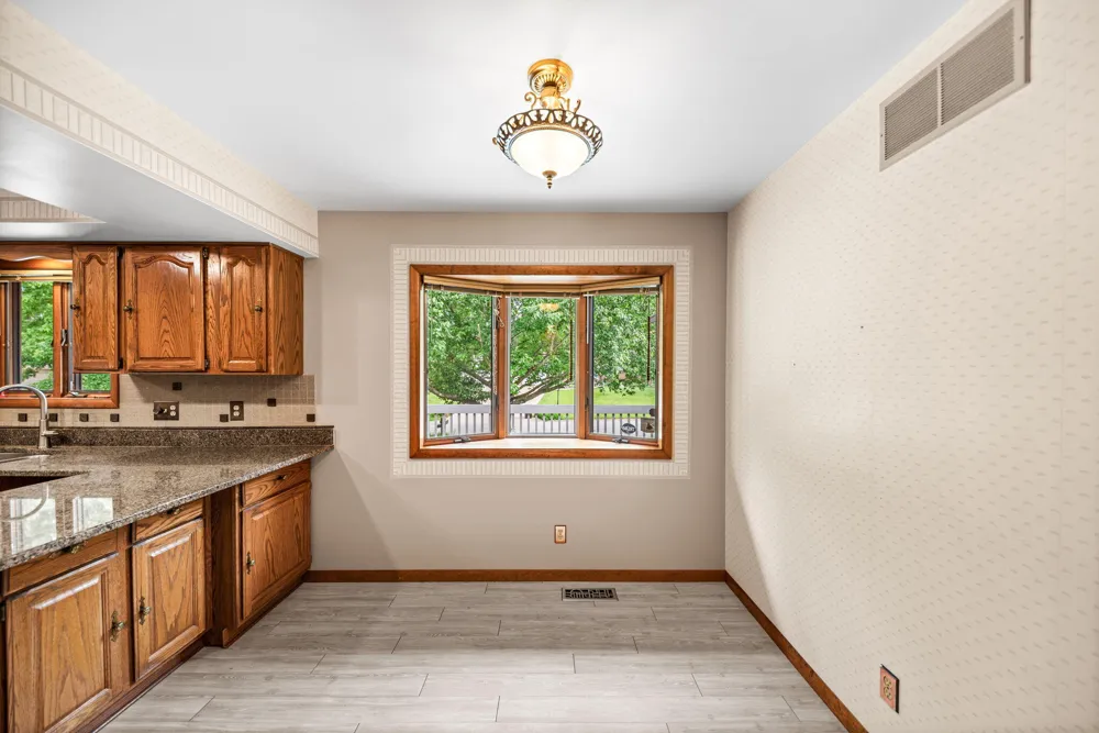 2499 Willowwood Avenue Valparaiso, IN 46383