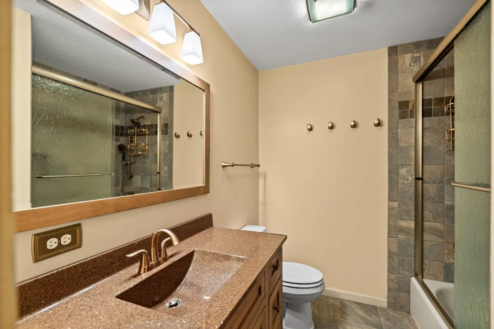 2499 Willowwood Avenue Valparaiso, IN 46383