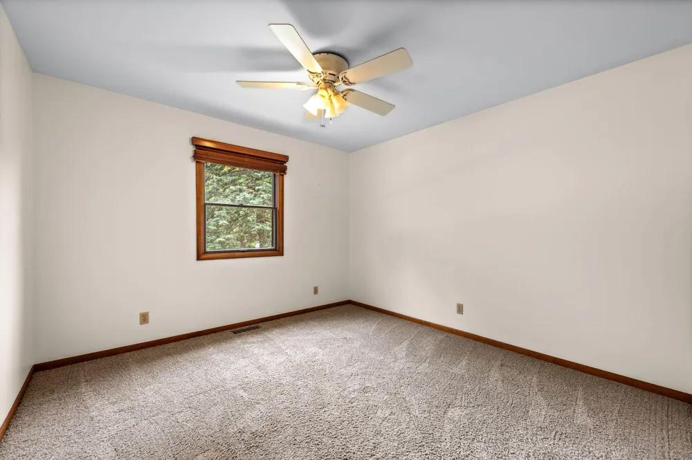 2499 Willowwood Avenue Valparaiso, IN 46383