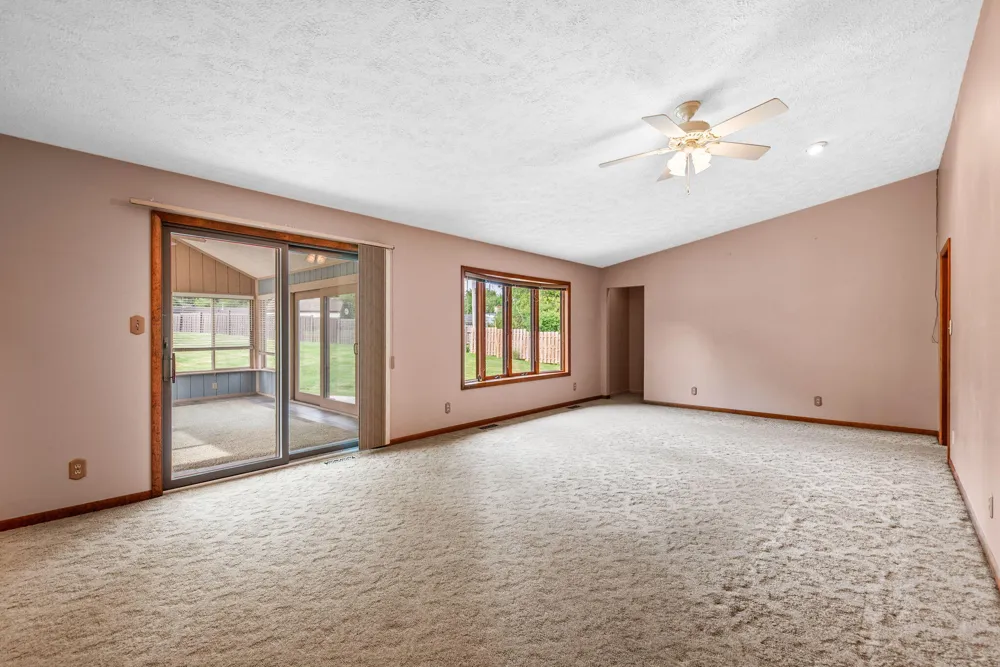 2499 Willowwood Avenue Valparaiso, IN 46383