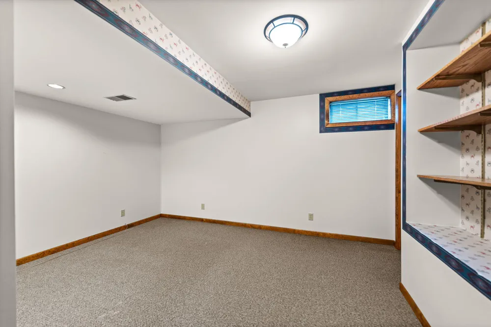2499 Willowwood Avenue Valparaiso, IN 46383