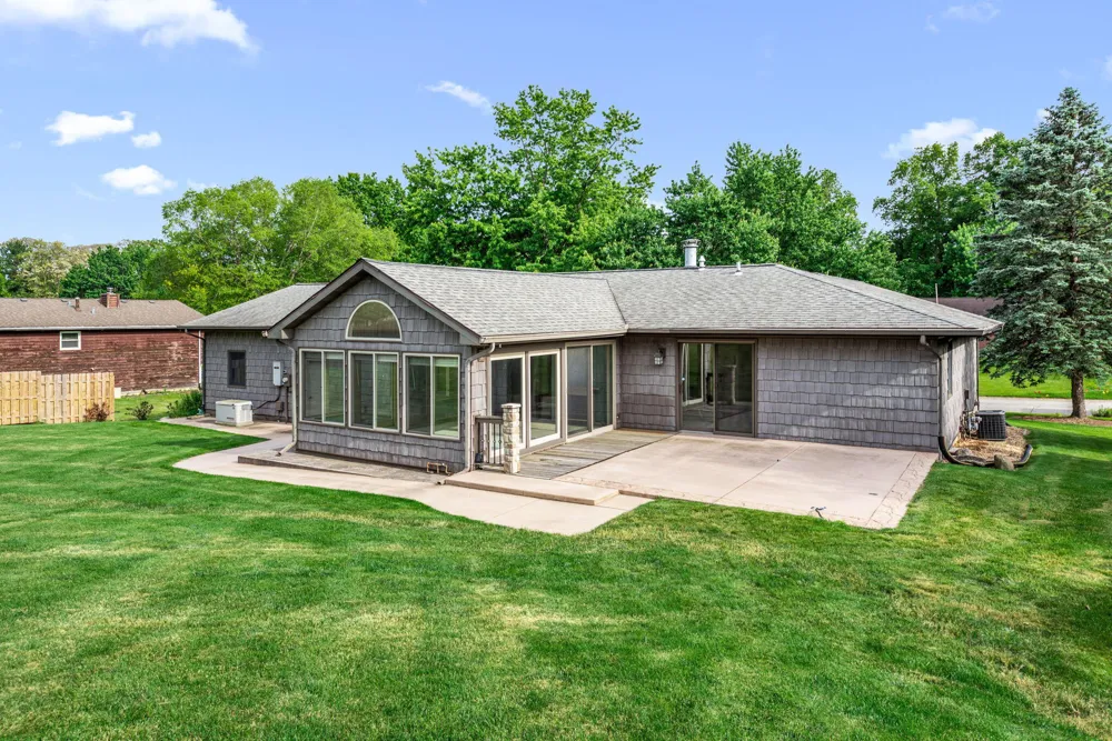2499 Willowwood Avenue Valparaiso, IN 46383