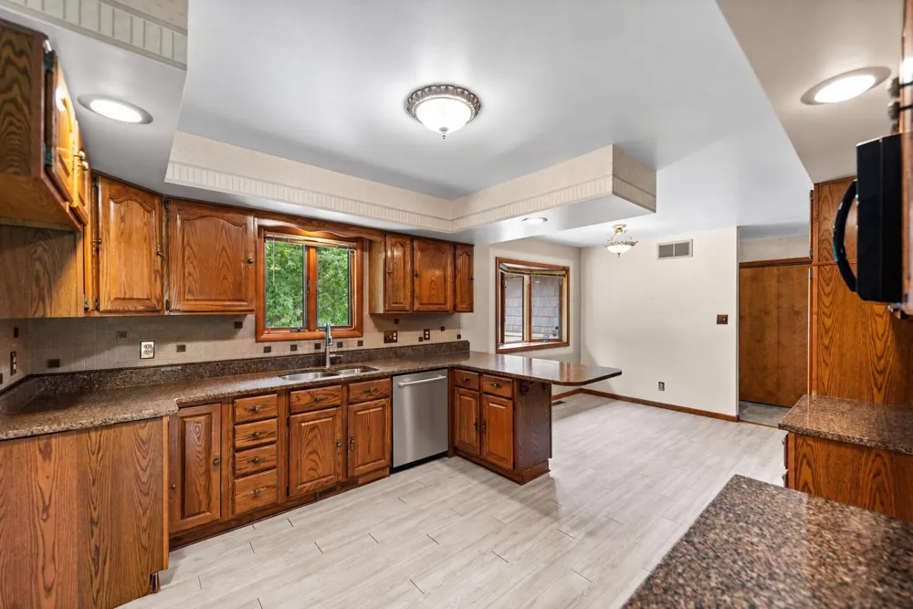 2499 Willowwood Avenue Valparaiso, IN 46383