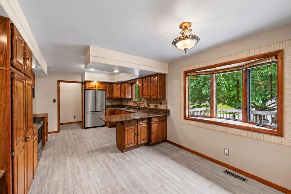 2499 Willowwood Avenue Valparaiso, IN 46383