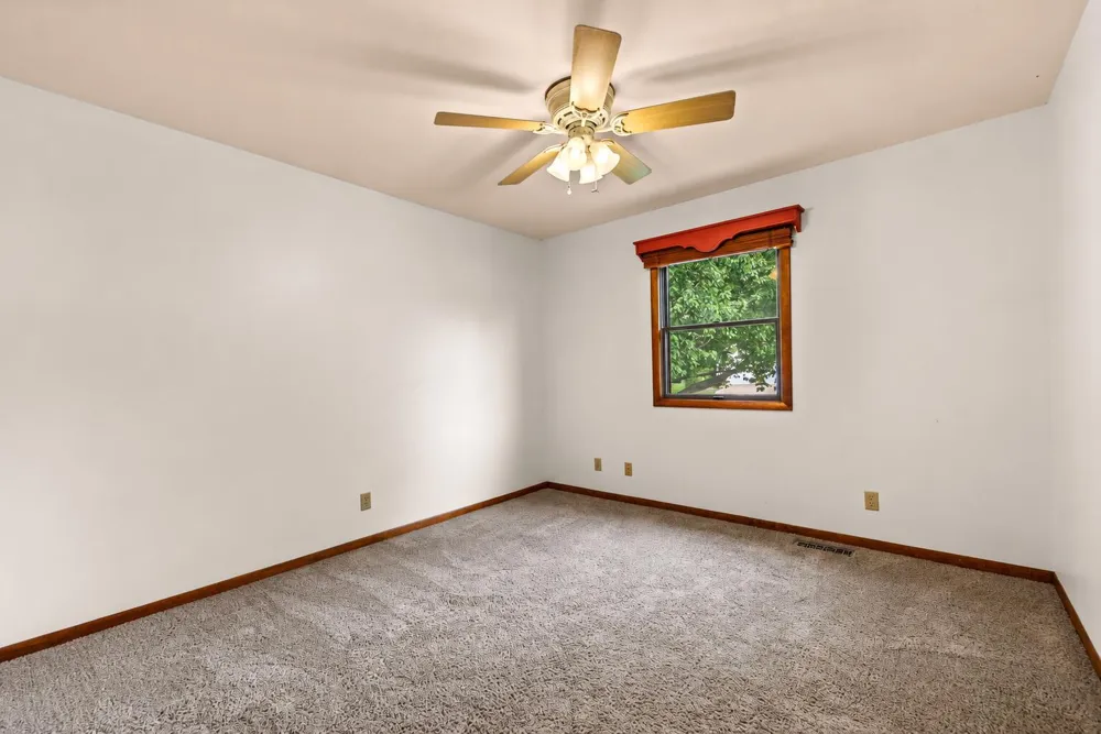 2499 Willowwood Avenue Valparaiso, IN 46383