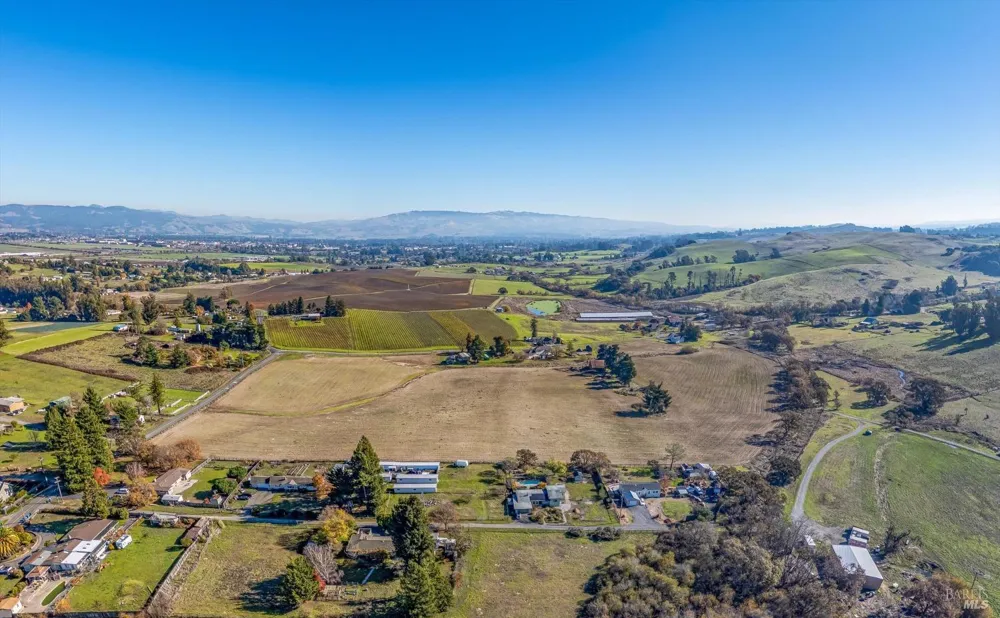6000 Petersen Road Sebastopol, CA 95472