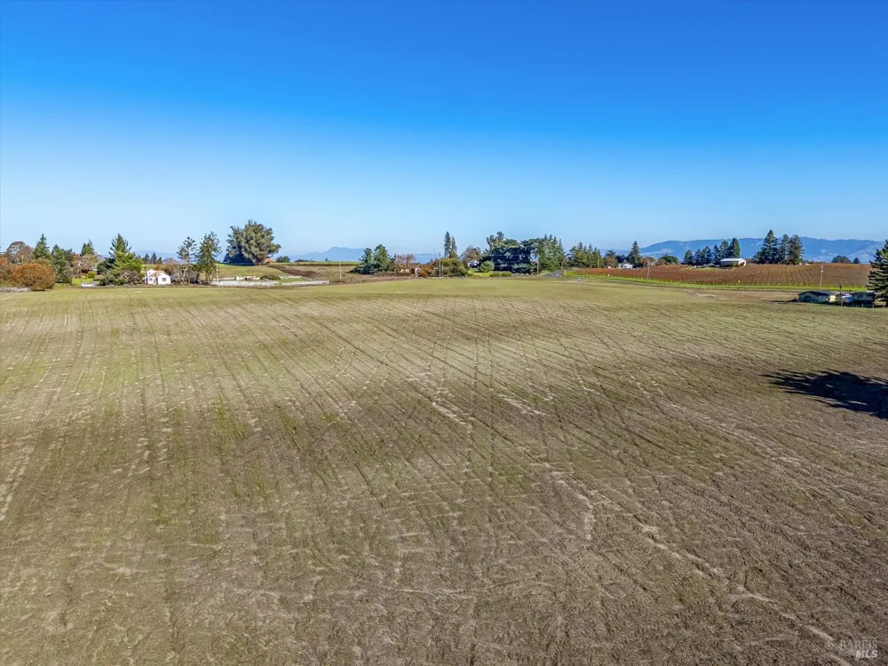 6000 Petersen Road Sebastopol, CA 95472