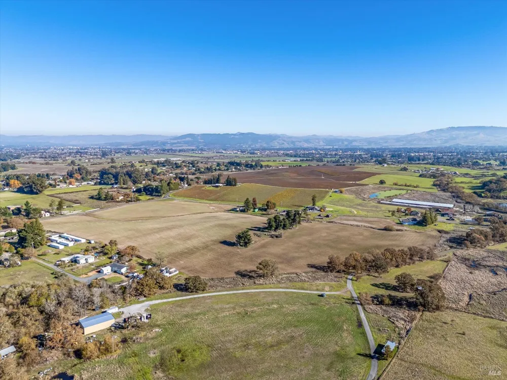 6000 Petersen Road Sebastopol, CA 95472