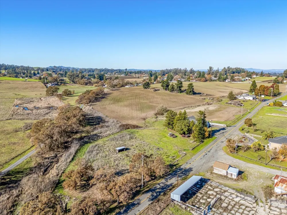 6000 Petersen Road Sebastopol, CA 95472