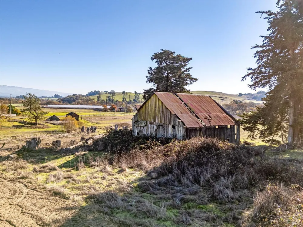 6000 Petersen Road Sebastopol, CA 95472