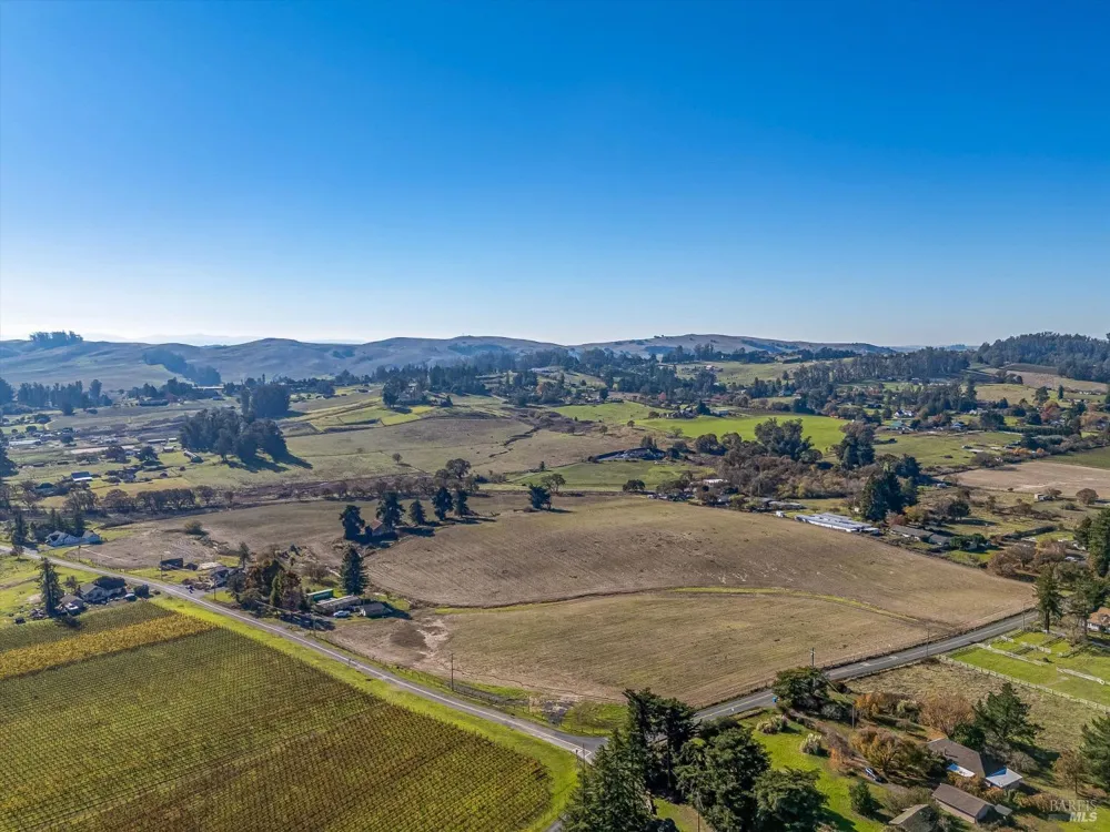 6000 Petersen Road Sebastopol, CA 95472