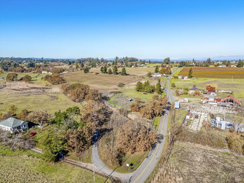 6000 Petersen Road Sebastopol, CA 95472