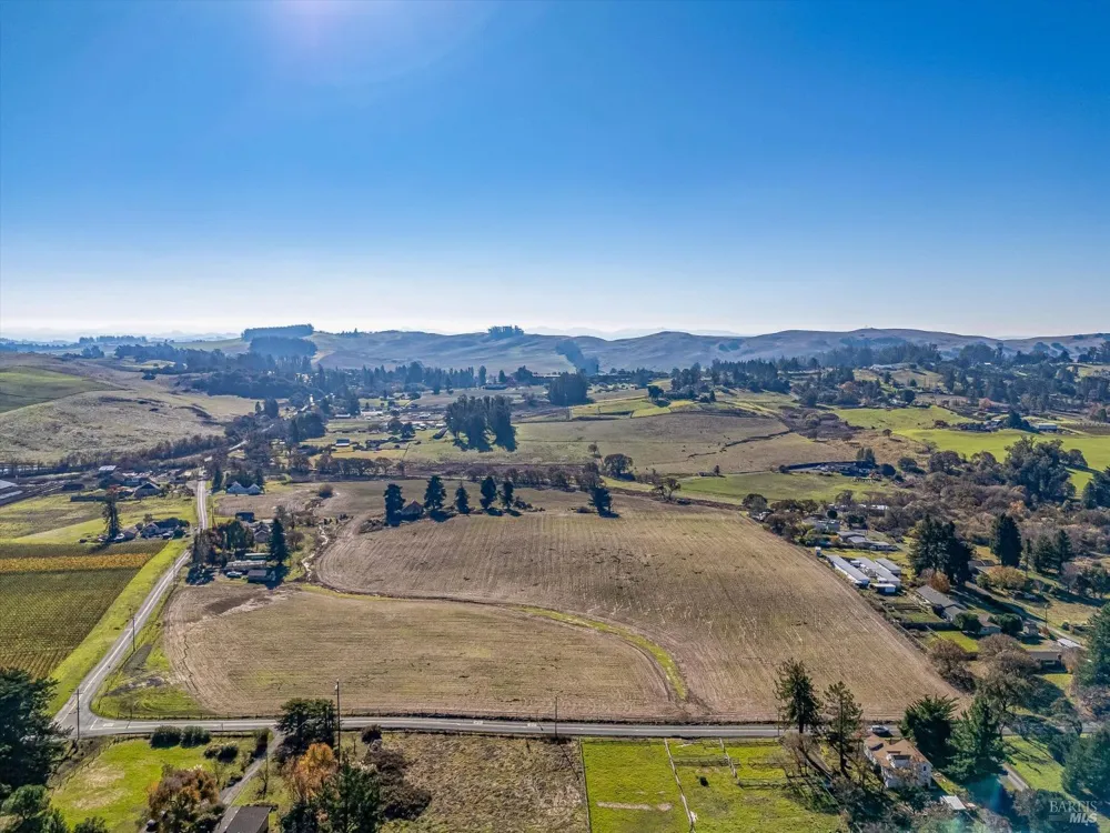 6000 Petersen Road Sebastopol, CA 95472