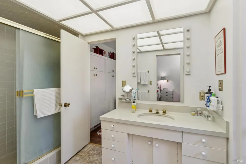 3393 Saint Helena Highway St. Helena, CA 94574