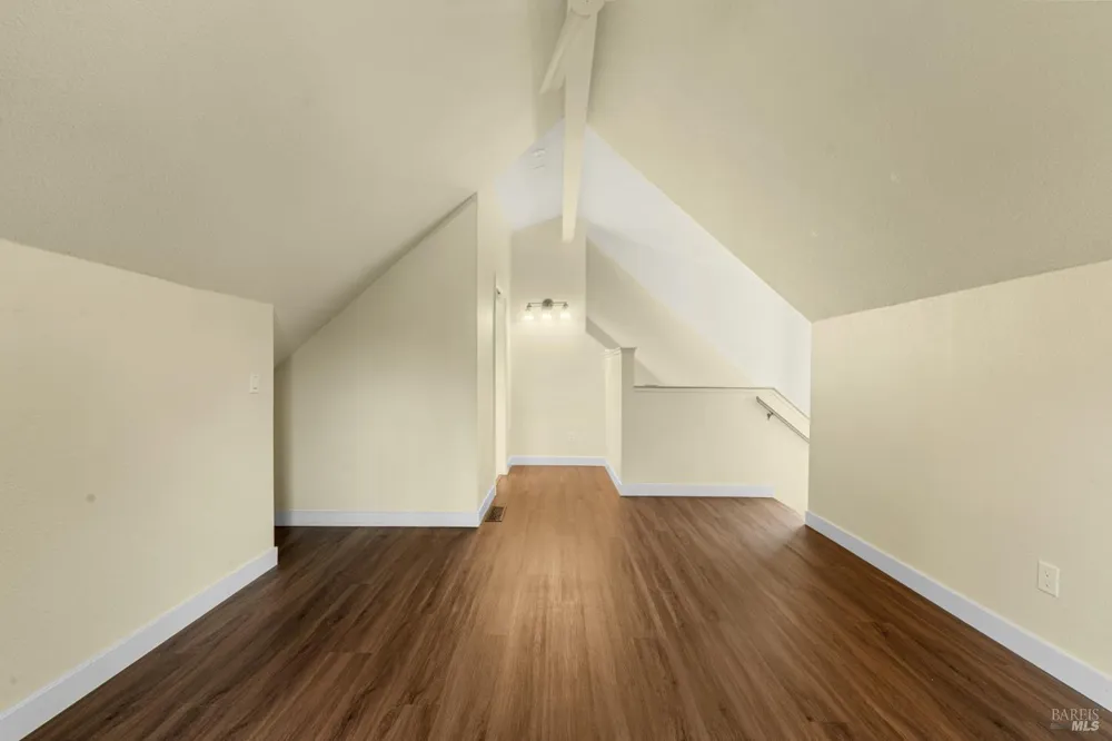 2706 Lakeview Drive Santa Rosa, CA 95405